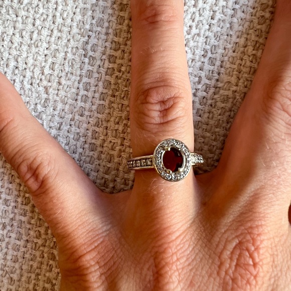 ENGAGEMENT RING WITH HIGH QUALITY DIAMOND (LOOSE) - Picture 2 of 7